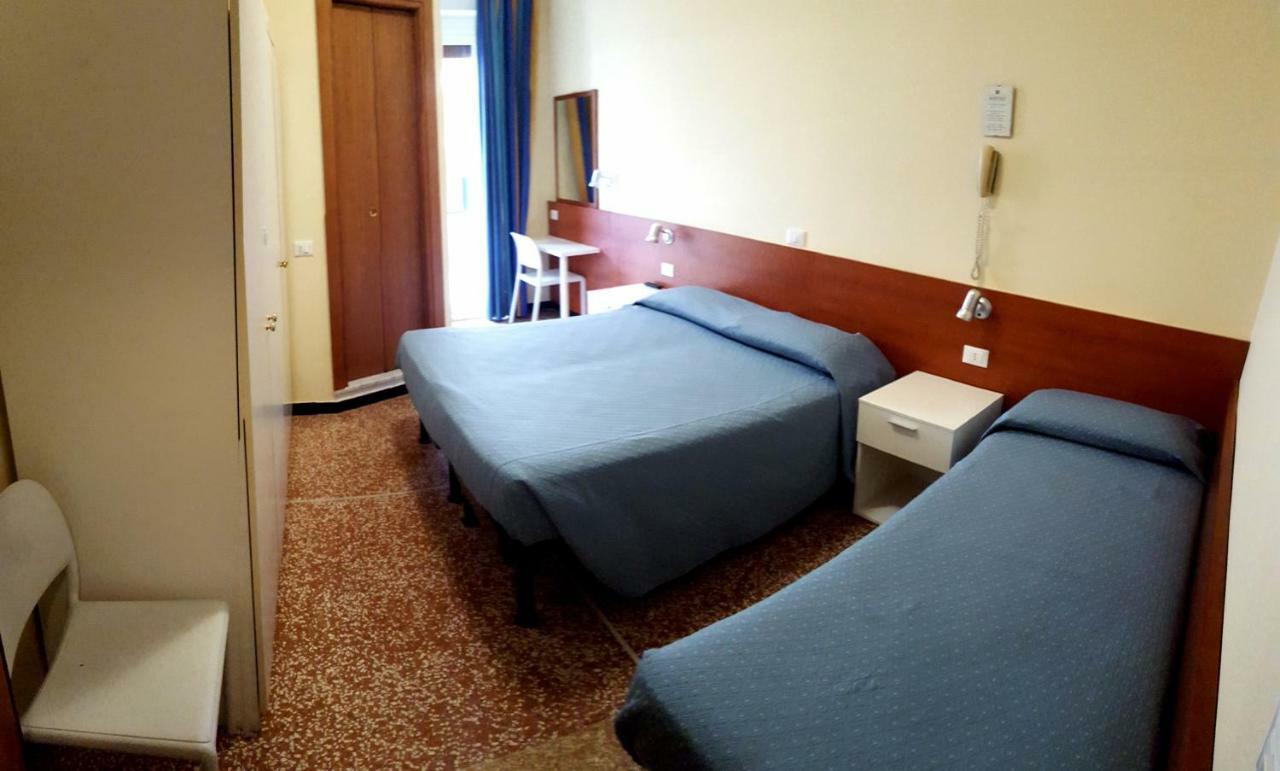 Hotel Guya Варацце Экстерьер фото